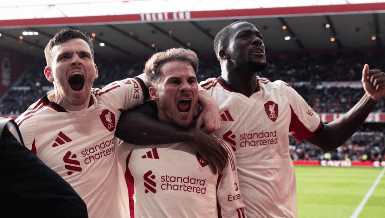 英超神剧情:补时绝杀太刺激,争四形势大乱:3大豪门积分相同